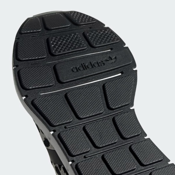 Adidas Swift Run Womens Running Shoes White Black Leopard BD7962 NEW Multi Sz - Picture 10 of 10